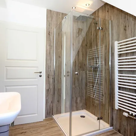 Nyaraló Uns Luett Hus Mit Sauna
