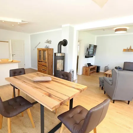 Nyaraló Uns Luett Hus Mit Sauna