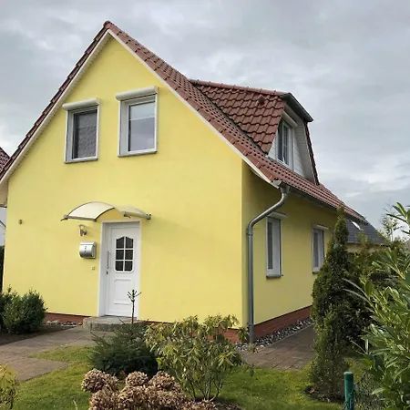 Uns Luett Hus Mit Sauna Nyaraló Baabe